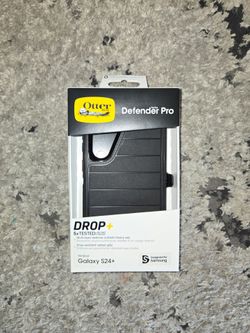 OtterBox Defender Pro Samsung Galaxy S24+ Case