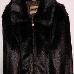 Men's Coat size XL Brand New!
