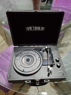 Record Player (VICTROLA)