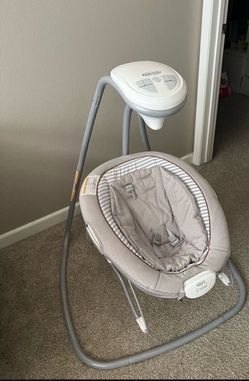 Graco Baby Swing with bassinet