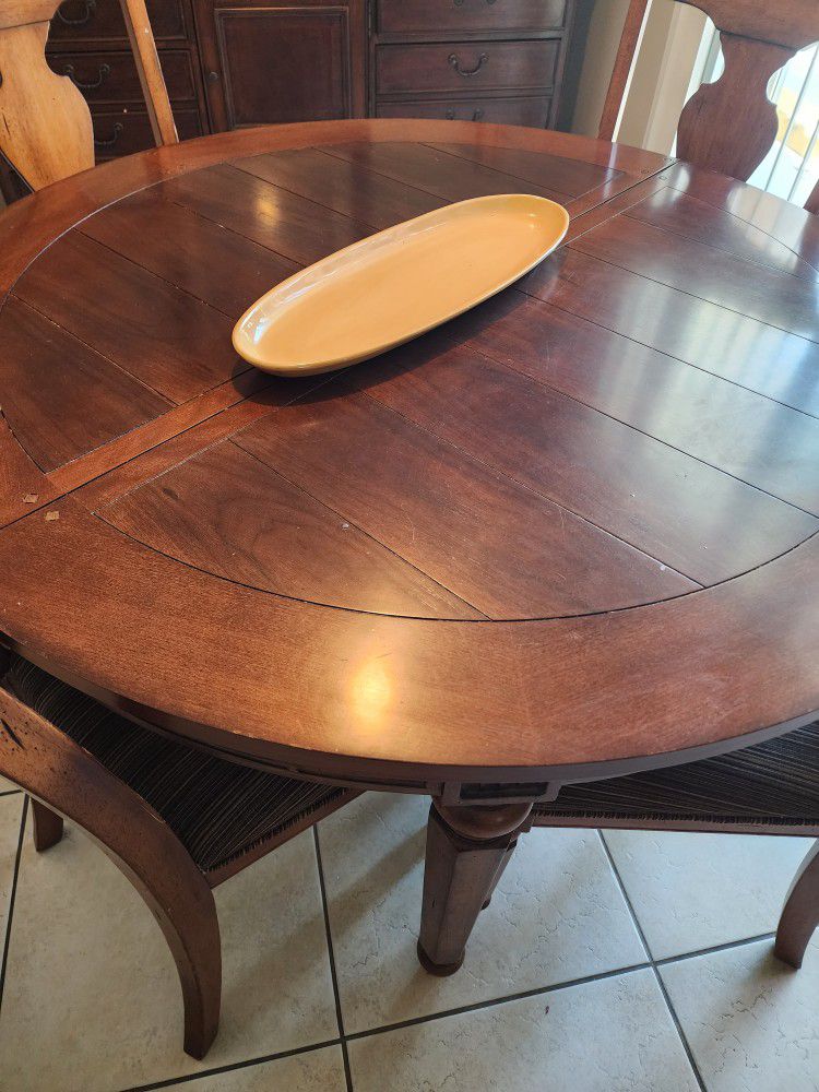 Breakfast Table With Extender And 4 Chairs