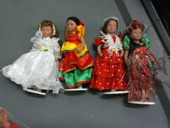 4 Little Glass Dolls