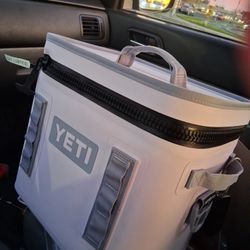 BRAND NEW WITH TAGS!!Yeti Hopper Flip 12