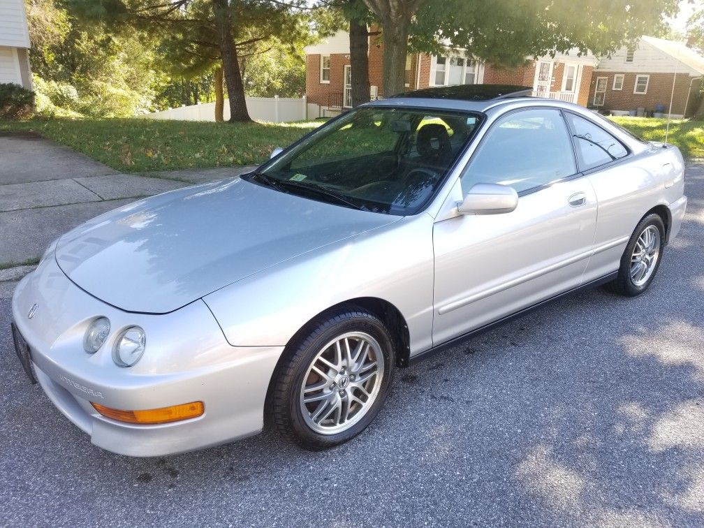 Acura integra (one-owner)!!!!