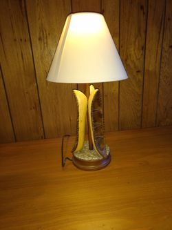 Rustic style bedside lamp