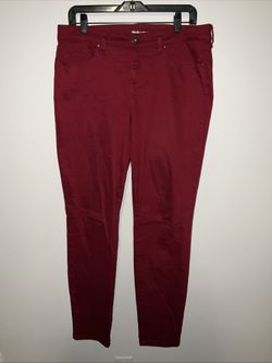 Women’s Red Style & Co. Denim Skinny Leg Pants - SIZE 10
