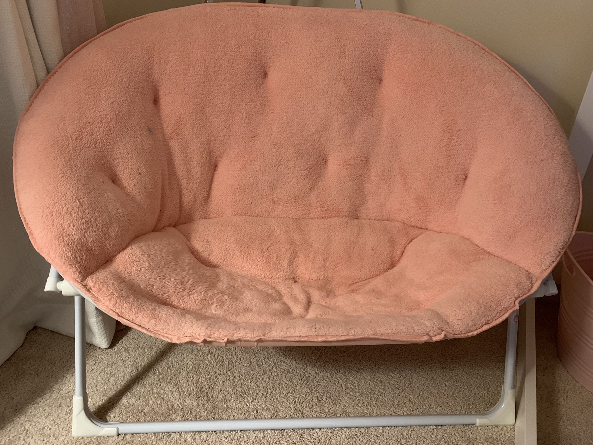 Kids dish chair deals
