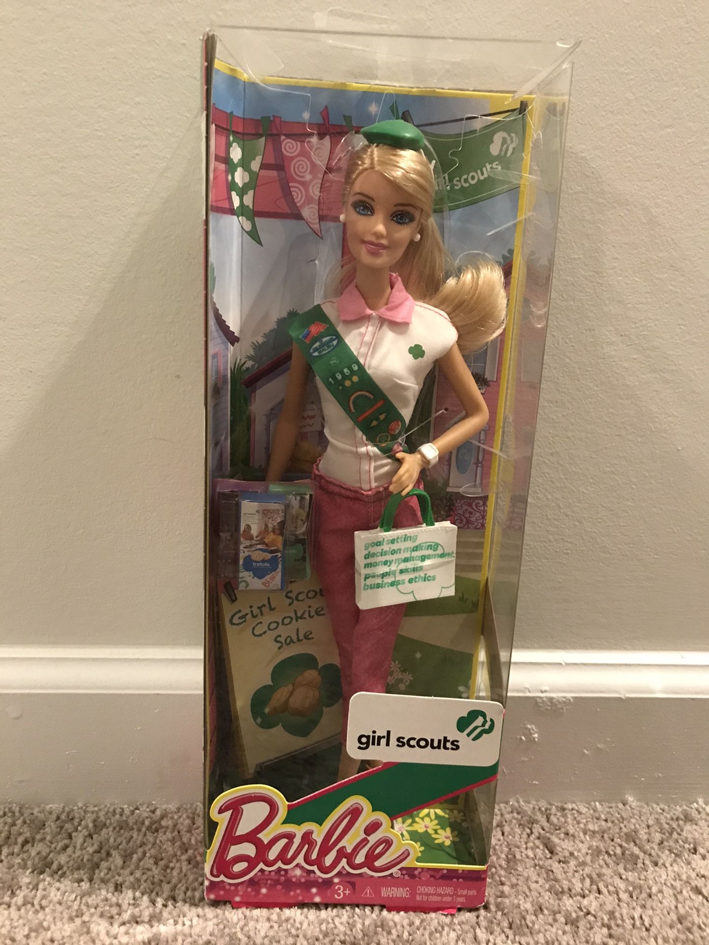 Barbie Loves Girl Scouts Doll New in Box