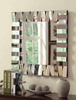 Wall Mirror in Offer (901806)