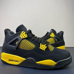 Jordan 4 Retro Thunder (2023) from size 7 to size 13