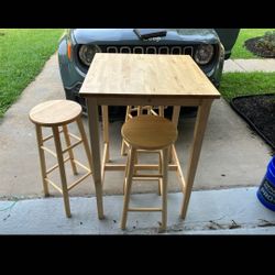 Wood TABLE AND 3 STOOLS