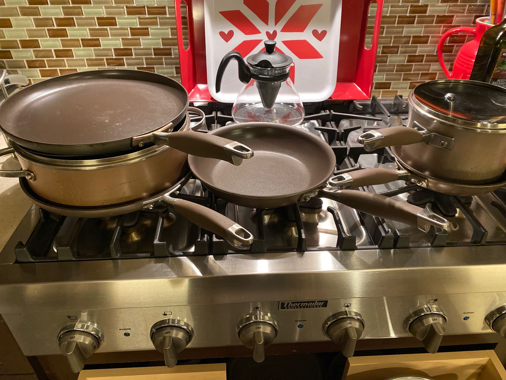 Analon pots and pans set