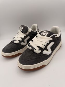 Brand New Vans Upland Sneakers – Pewter/White – Women’s Size 8