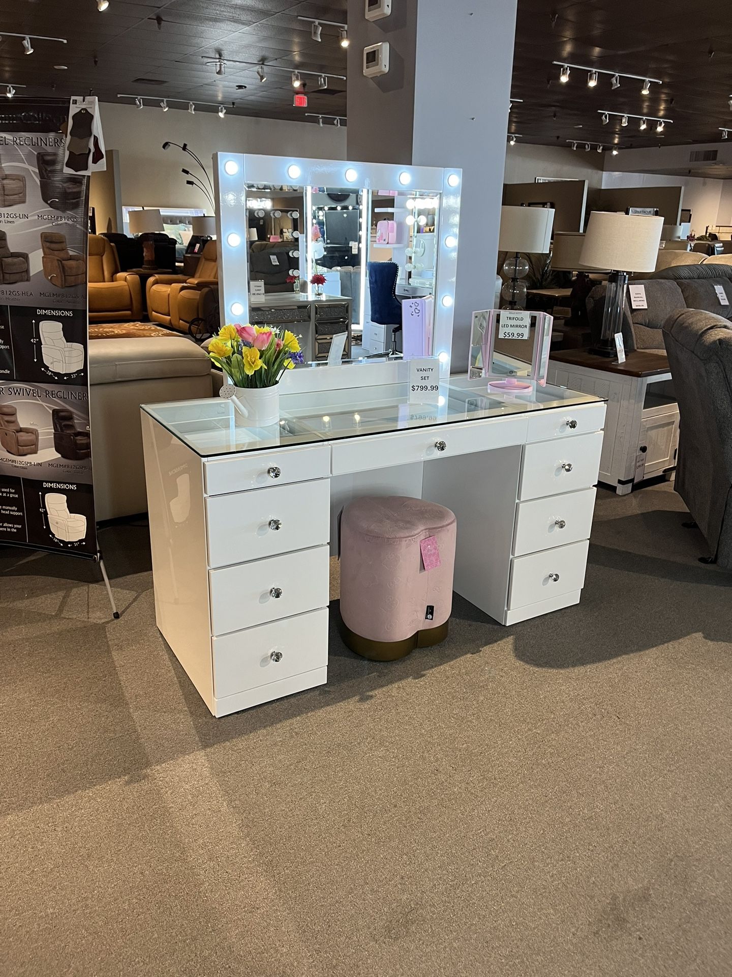 White Vanity Table And Mirror