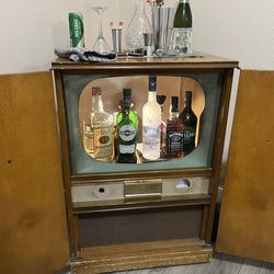 1954 Packard Bell Vintage TV Console - Perfect For Rolling Bar ! March Madness is right around the corner!