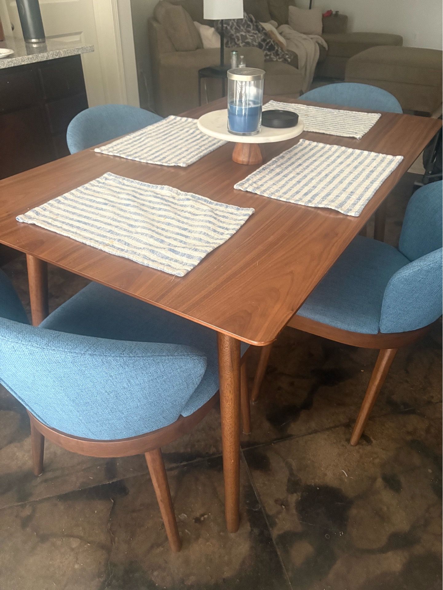Blue River Westmont and Juno 5-Piece Dining Set with Blue Cushion in Walnut