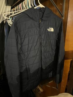 Navy blue north face puffer 50$