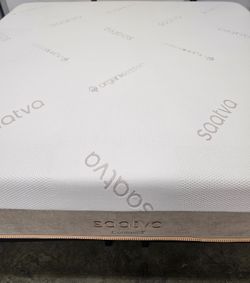 Saatva Contour5 King Mattress - LIKE NEW! Delivery Available