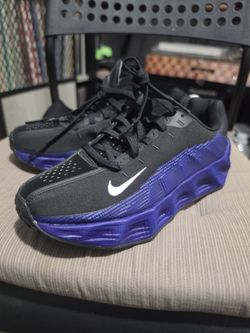 Nike kids shoes size 4.5Y NEW