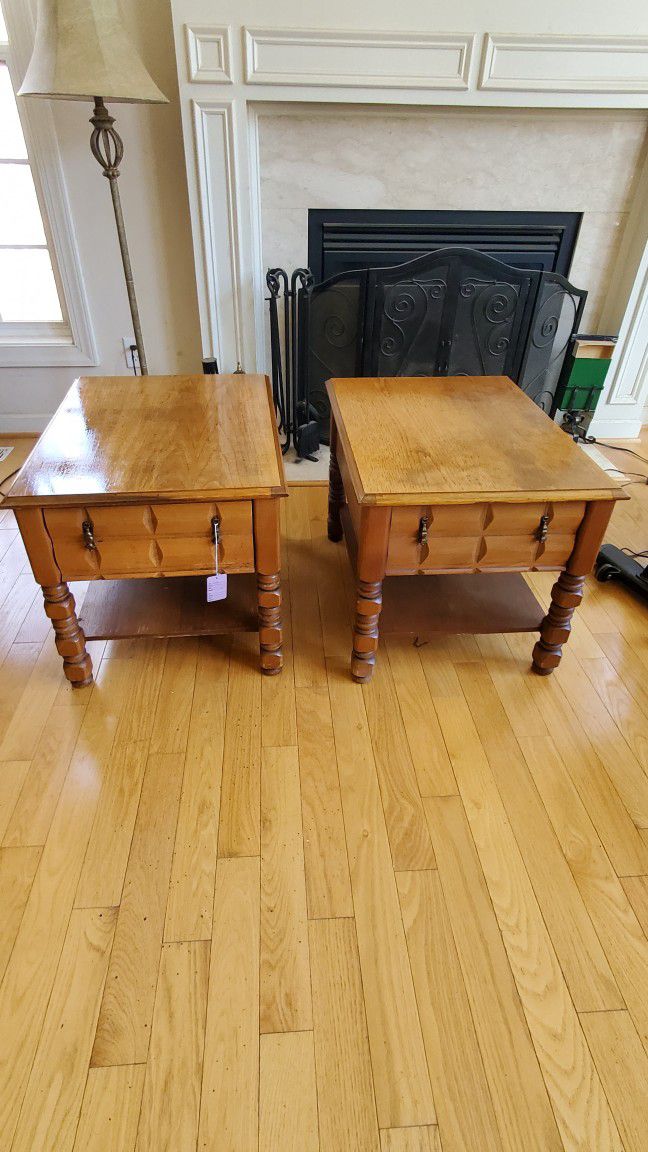 Solid Oak Matching Side Tables Excellent Condition 