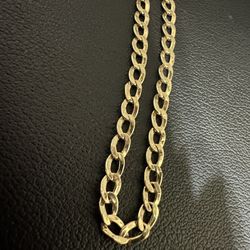 10k Solid Lil Curb Link Bracelet 