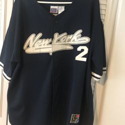 Derek Jeter NY Yankees Captain Jersey XL in Excellent Like New Condition Secure PayPal, Venmo, & Cash App