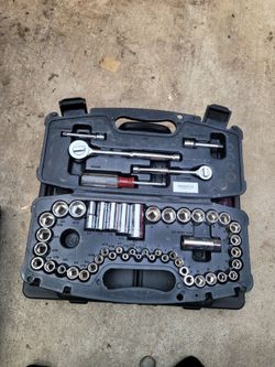 Husky SAE & Metric Socket Set 1/4" & 3/8" Drive Ratchets Case
