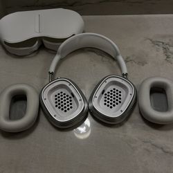 AirPod maxes 1st Gen