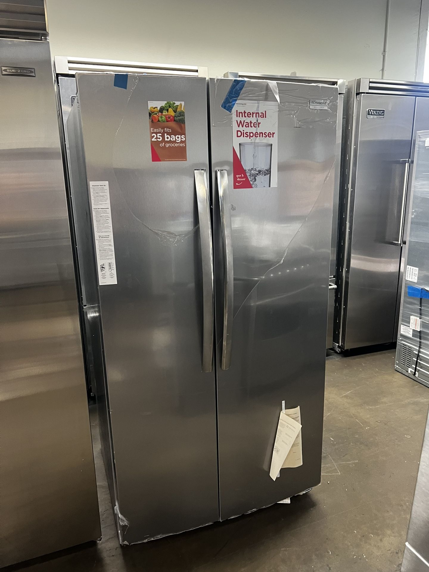 New Open Box Frigidaire Stainless Steel Refrigerator With Internal Water/Ice Dispenser
