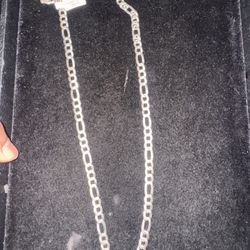 Sliver Figaro chain