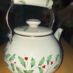 Lenox Holiday Kettle 