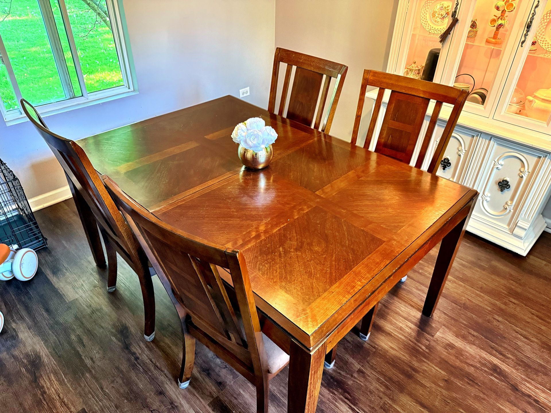 Dining Room Table With 4 Chairs