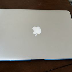 Apple Macbook 2017 13 Inch 