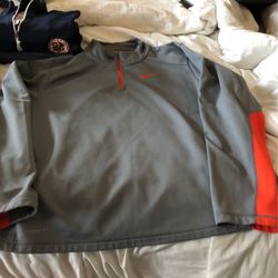 Nike thermal fit slip over men’s new never used