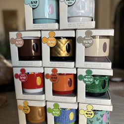 *** Disney Collectors *** 2018 Limited Edition Mickey Mouse Memories Collection Mugs Cups