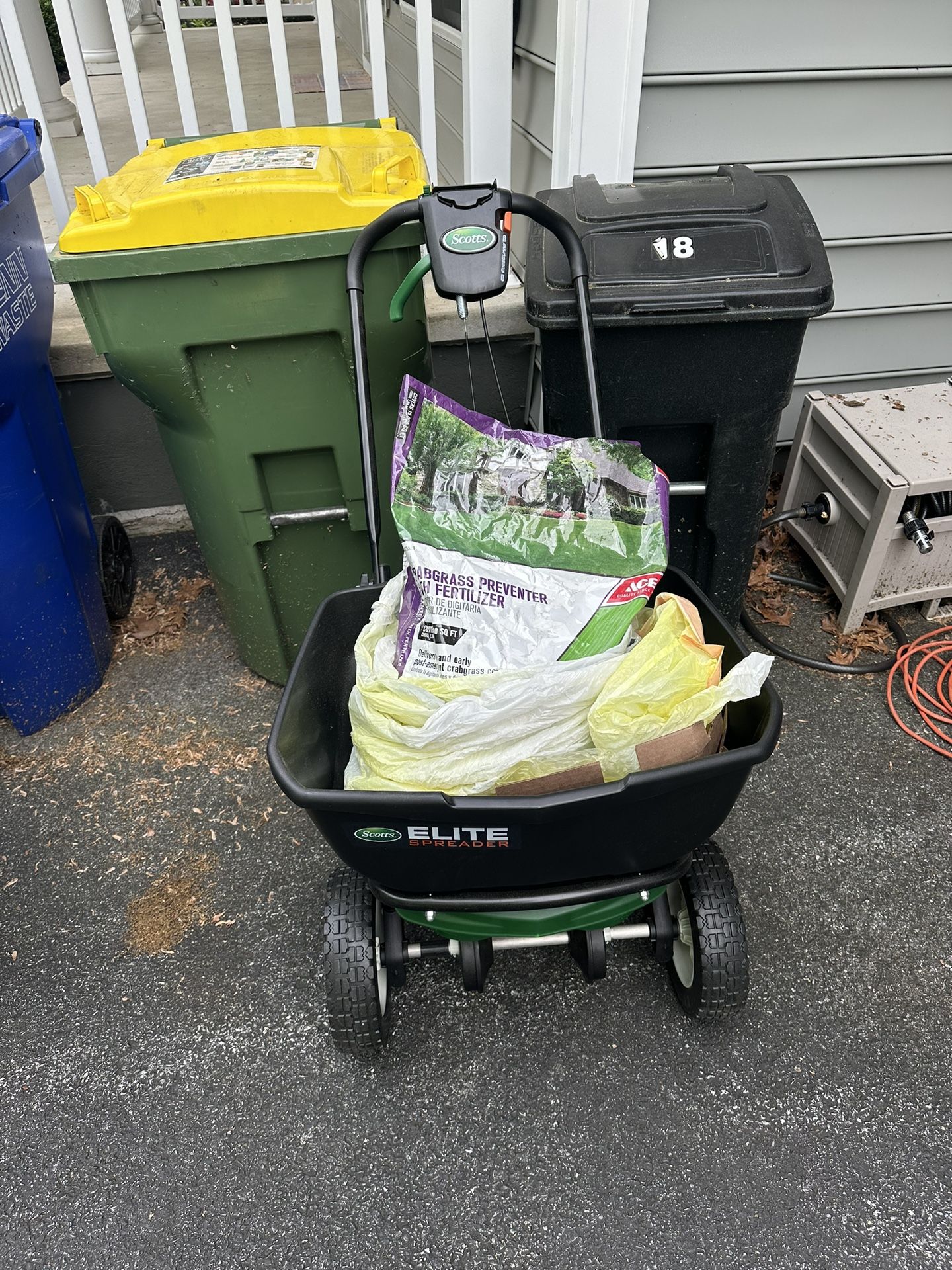 Scotts Elite Spreader