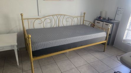 Twin Daybed