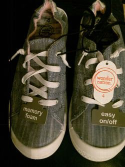 Girls shoes