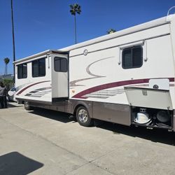 1999 NEWMAR MOUNTAINAIR  37,000mi