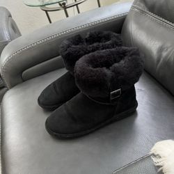 Black Bear Paw Boots 
