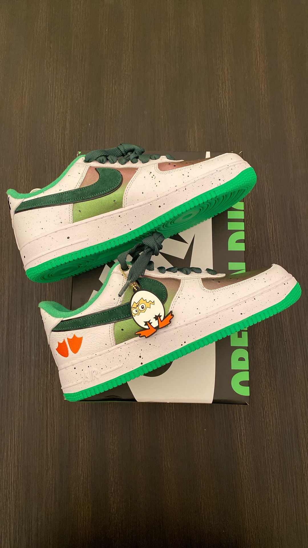 Size 10M, 12M - Nike Air Force 1 DOAF Oregon Ducks “Egg Or Duck” PE