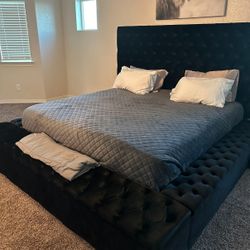 Tufted Storage Black Velvet 