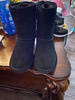 Brand New Bear Claws Size 2Y