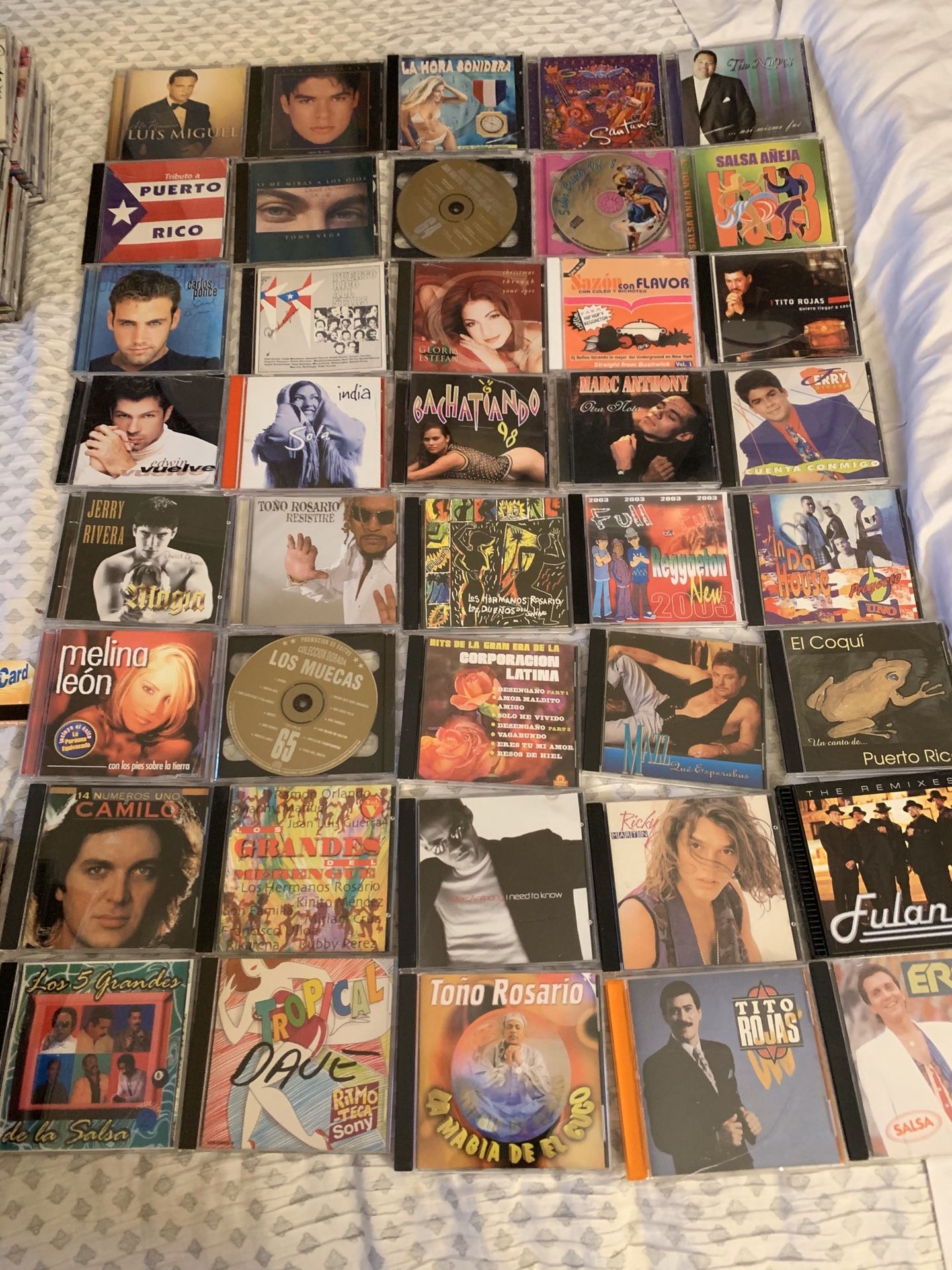 Collection 300 cds $1 (10 minimum) Electronics & Media