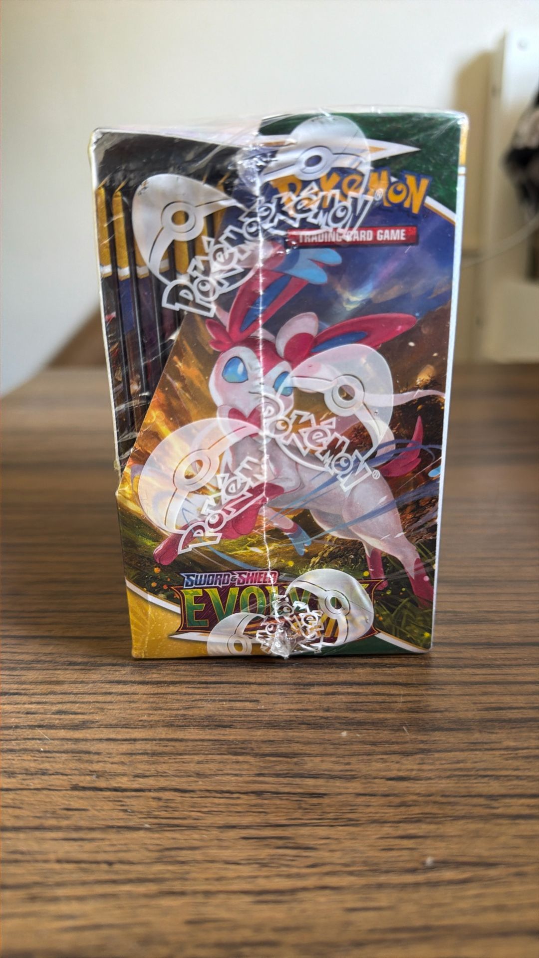 pokemon gym heroes booster box Pokemon TCG: Sword & Shield SS07 Evolving Skies Build & Battle Box main image 1