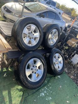 Set for Toyota 265/65R17