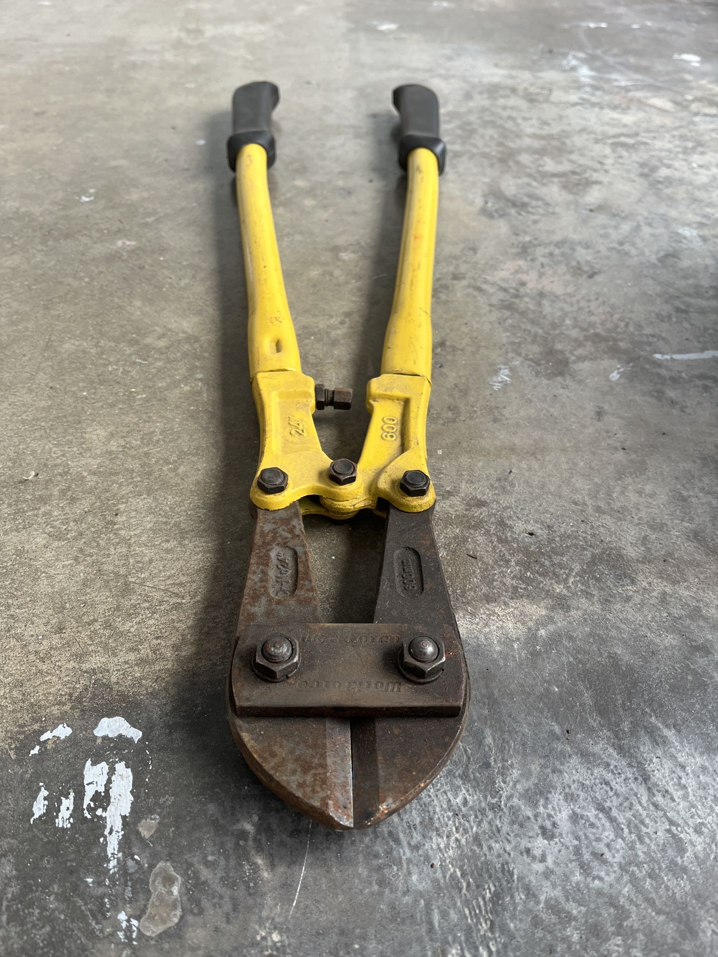 Workforce Heavy Duty 24” Bolt Cutter