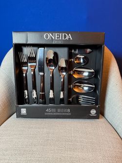 Oneida Brynn 45-Piece Stainless Steel Flatware Set