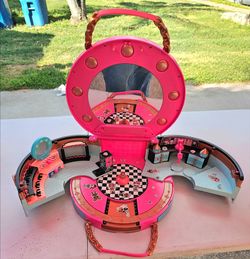 LOL Playset (no accessories included)