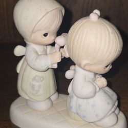 Precious Moments Bundles Of Joy Figurine